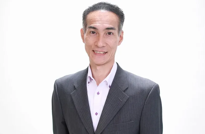 伍井 康浩