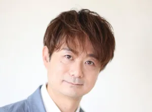 折出 賢一